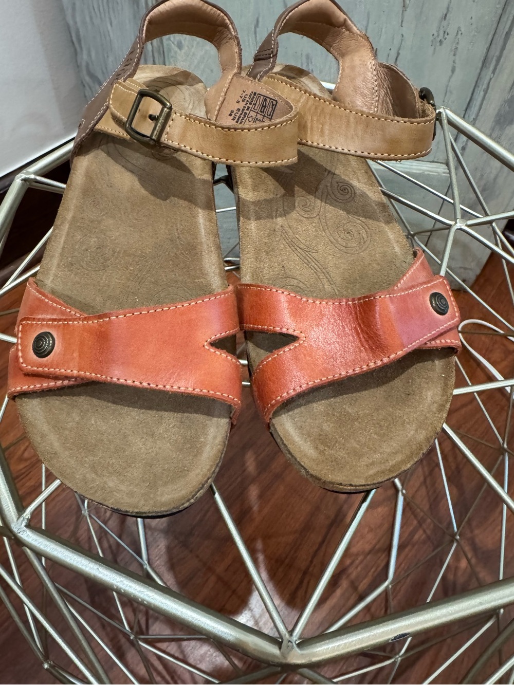 Taos Footwear Two-Tone Tan and Orange Leather Sandal - Picture 4 of 7